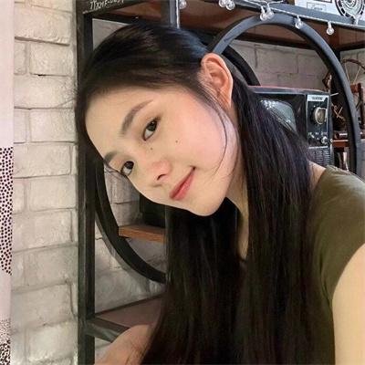 不可爱的她